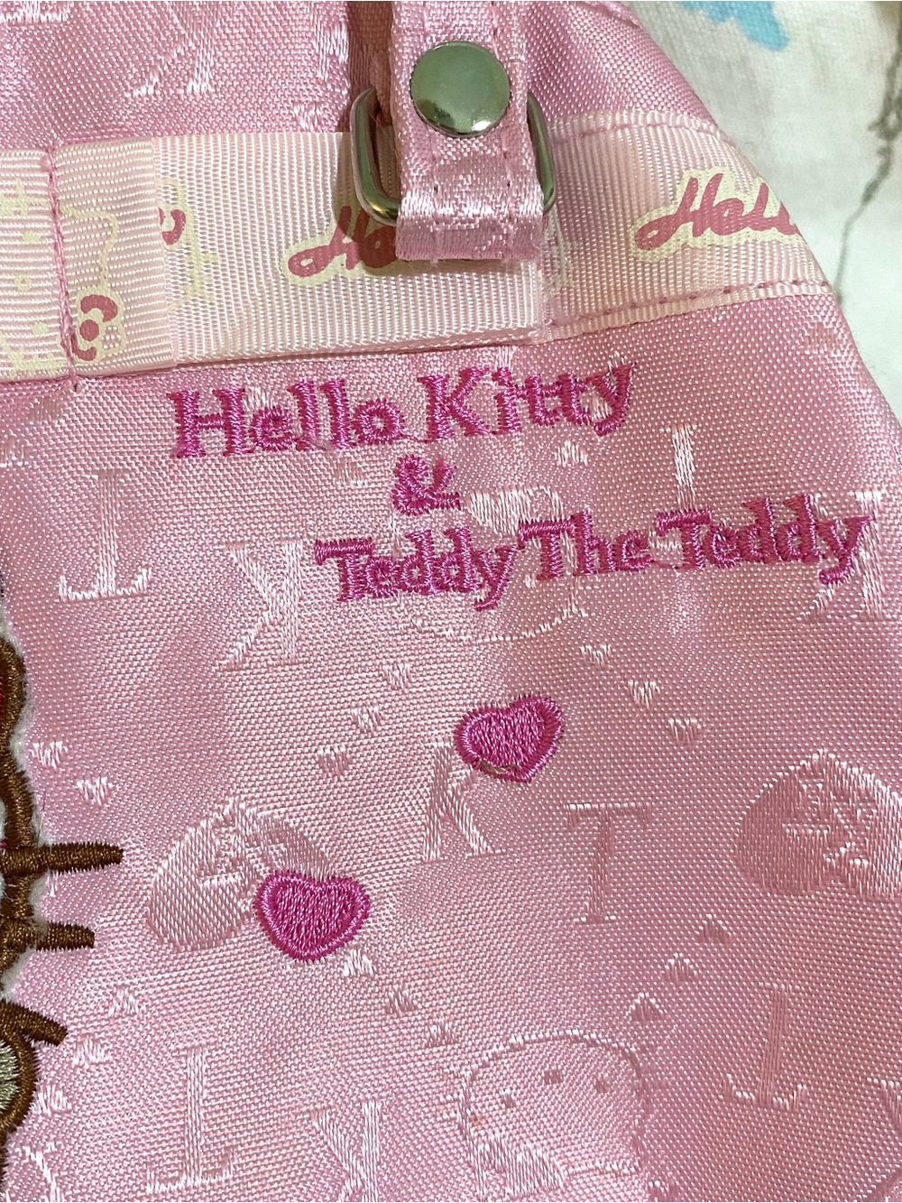 Mini vintage 2000s hello kitty bag with detachable crossbody strap🎀 - Picture 4 of 14